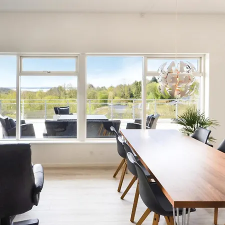 Three-bedroom In * Spottrup