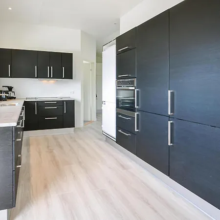 Three-bedroom In Spottrup