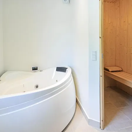 Awesome Home In Spottrup With Sauna *